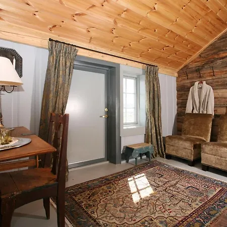 Korsholmen - By Classic Norway Karvåg